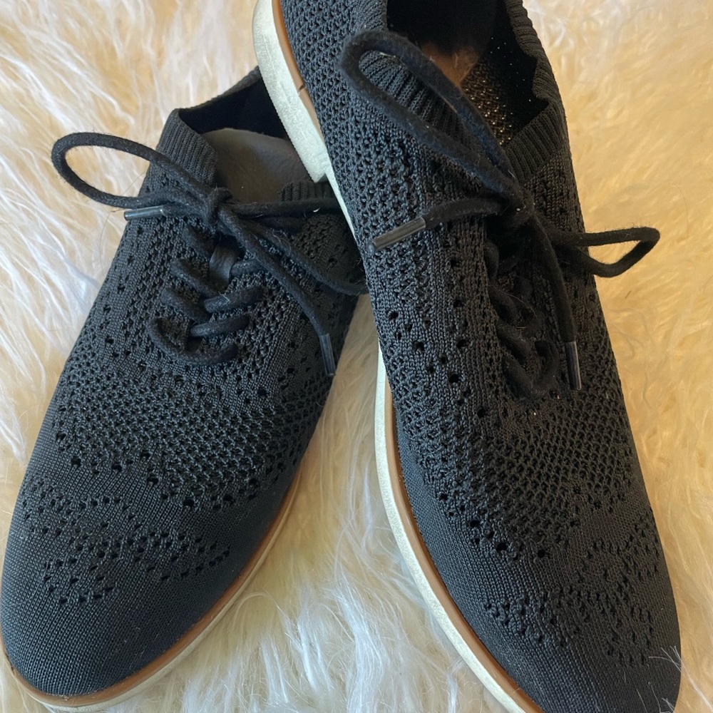 Euro soft size 9M black stretch comfort shoes.